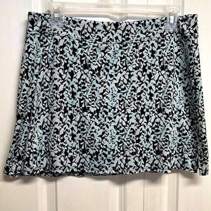 Tranquility Black Shades of Blue Leaf Print Mid Rise Pull Up Skort Size M